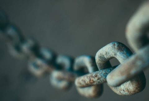 chains_depth_of_field